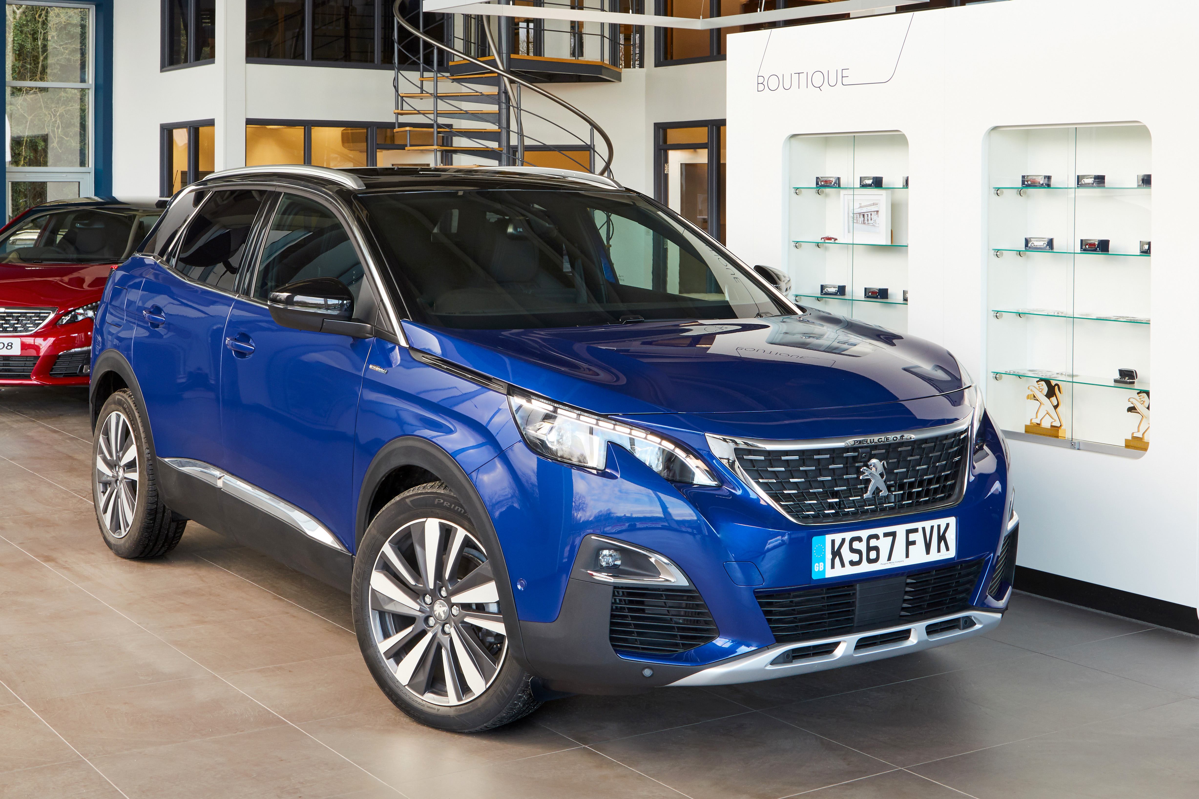 Large -14205-Peugeot Makes Luxury Affordable On 3008And All -New 5008Suvs (1)